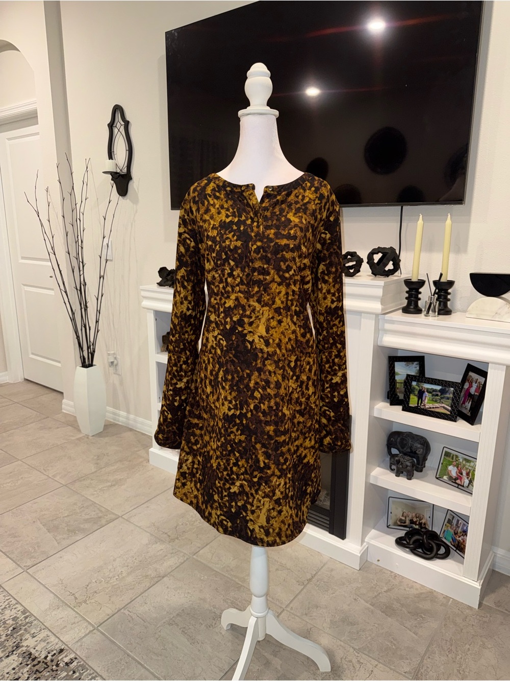 2 x 20$ Merona Long Sleeve Shift Dress in Mustard and Brown Print Size L